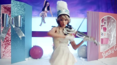 Christmas_C_mon_ft__Becky_G_-_02659.jpg