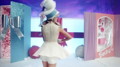 Christmas_C_mon_ft__Becky_G_-_02664.jpg