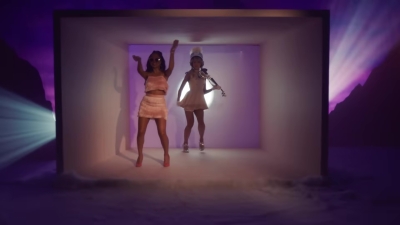 Christmas_C_mon_ft__Becky_G_-_02823.jpg