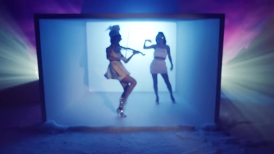 Christmas_C_mon_ft__Becky_G_-_02951.jpg