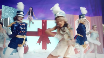 Christmas_C_mon_ft__Becky_G_-_02975.jpg