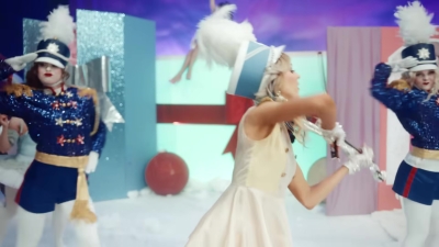 Christmas_C_mon_ft__Becky_G_-_03075.jpg