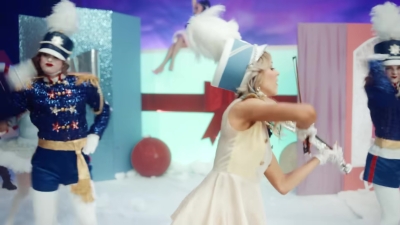 Christmas_C_mon_ft__Becky_G_-_03076.jpg