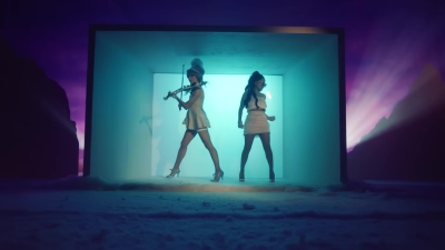 Christmas_C_mon_ft__Becky_G_-_03109.jpg