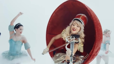 Christmas_C_mon_ft__Becky_G_-_03149.jpg