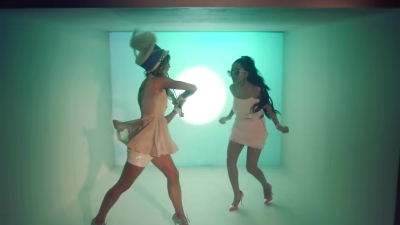 Christmas_C_mon_ft__Becky_G_-_03190.jpg