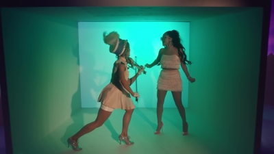 Christmas_C_mon_ft__Becky_G_-_03197.jpg