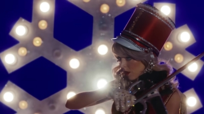 Christmas_C_mon_ft__Becky_G_-_03408.jpg