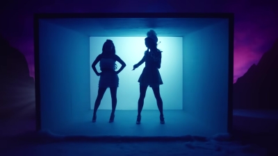 Christmas_C_mon_ft__Becky_G_-_03453.jpg