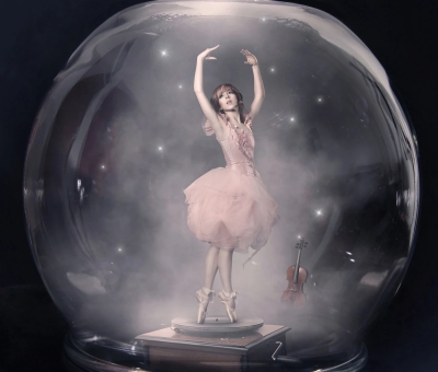 Shatter_Me_Era_-_Set_4_Album_Shoot_28829.jpg