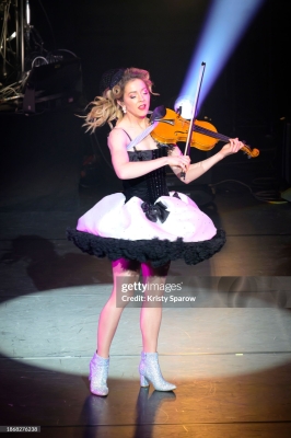 December_19_Salle_Pleyel_-_Paris_2023_282429.jpg